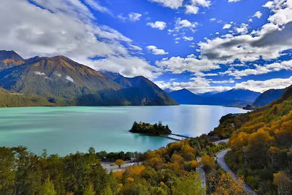 拉薩-林芝-巴松措-魯朗-大峽谷5晚6日